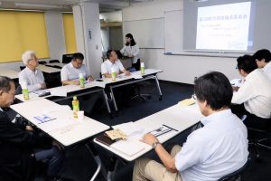 thumbnail 平成29年度第二回教育課程編成委員会が行われました。